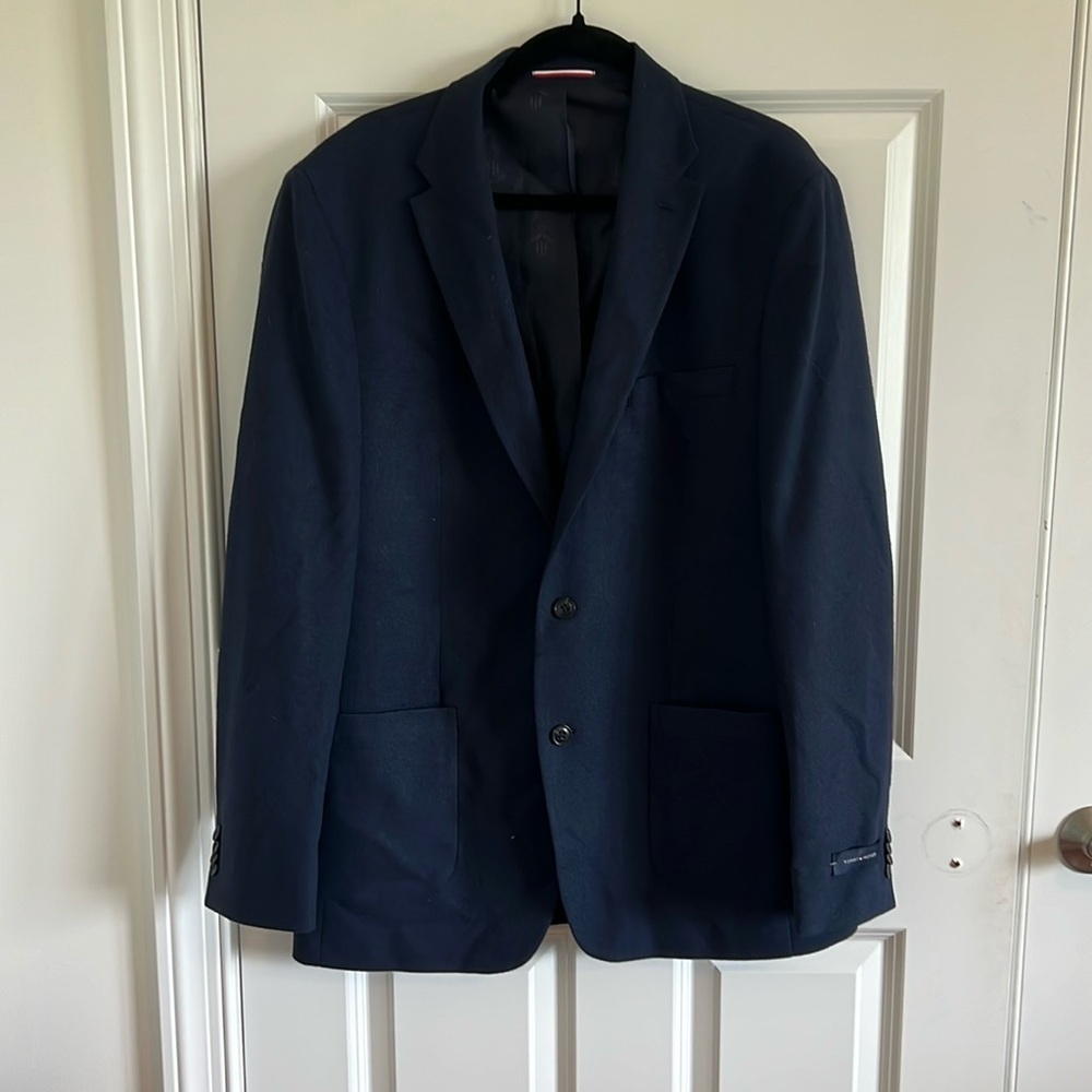 NWOT Tommy Hilfiger Navy Blue Size 42L Suit Jacket